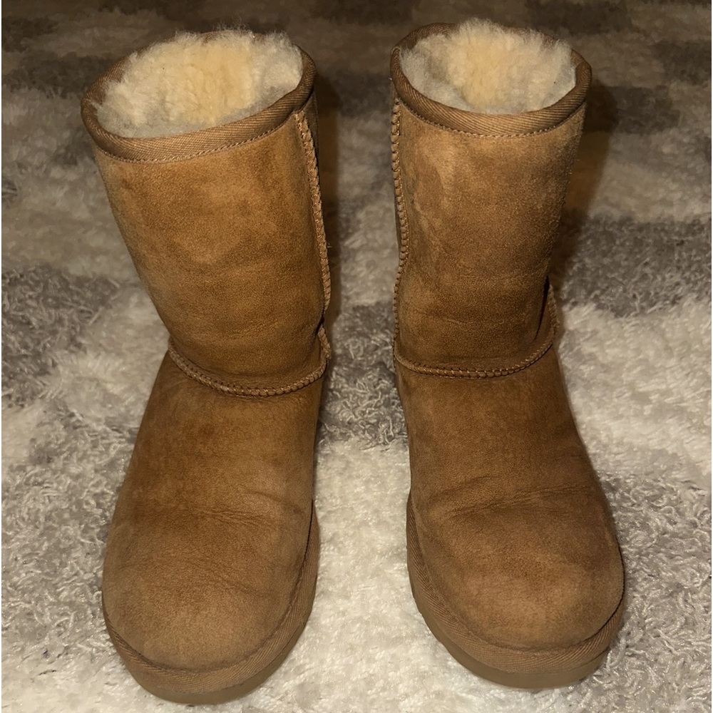 Ugg Classic Short II - Women size 8 - Chestnut